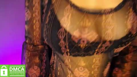 Snapshot of mr_mrscurie chatting on 01.12.25 Mr Mrs Curie online show from 01.12.25