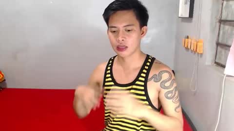 Snapshot of mr_squidcock chatting on 10.26.25 KYLE online show from 10.26.25