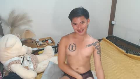 Snapshot of mr_squidcock chatting on 03.23.26 KYLE online show from 03.23.26