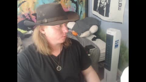 mr_strawberry online show from 04.12.26