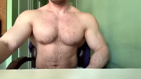 Snapshot of mrbiceps_23 chatting on 03.12.26 Mrbiceps23 online show from 03.12.26