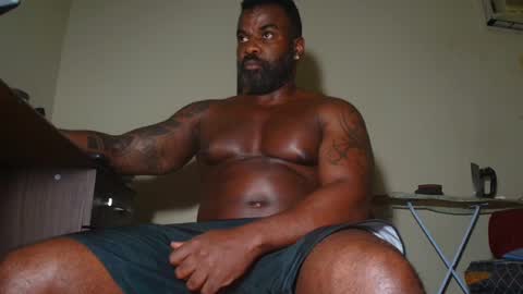 Snapshot of mrbrown_strong chatting on 02.23.25 mr brown online show from 02.23.25