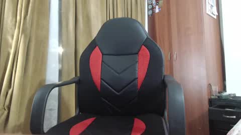 Snapshot of mrcock_col chatting on 01.19.25 mrcock_col online show from 01.19.25