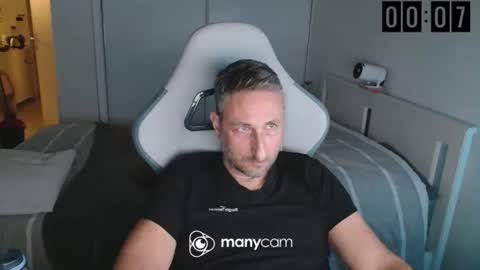 Snapshot of mrdr000 chatting on 04.02.26 mrdr000 online show from 04.02.26