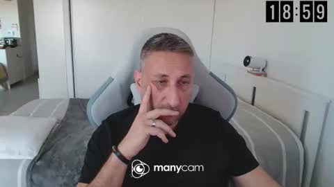 Snapshot of mrdr000 chatting on 04.04.26 mrdr000 online show from 04.04.26