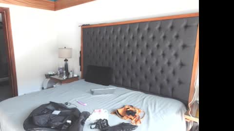 MrFunTimeforYou online show from 02.25.25