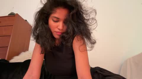 Snapshot of mriea_ chatting on 05.17.26 mriea_ online show from 05.17.26
