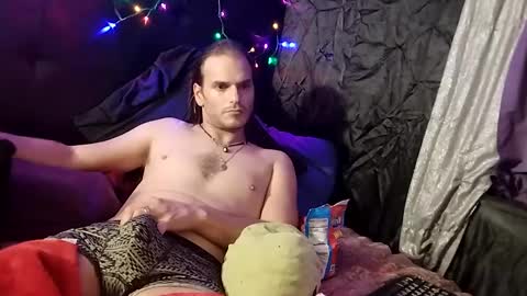 Snapshot of mrkinksized chatting on 12.23.24 MrKinkSized online show from 12.23.24