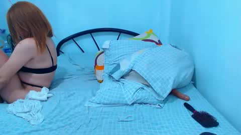 Snapshot of mrladybunnycock chatting on 04.21.26 mrladybunnycock online show from 04.21.26