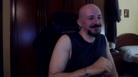 Snapshot of mrman0223 chatting on 11.19.25 Antony online show from 11.19.25