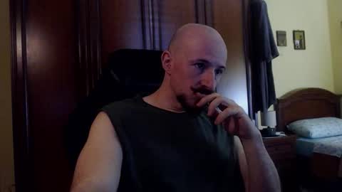 Snapshot of mrman0223 chatting on 11.22.25 Antony online show from 11.22.25