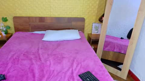 mrs_buttocks online show from 02.13.25