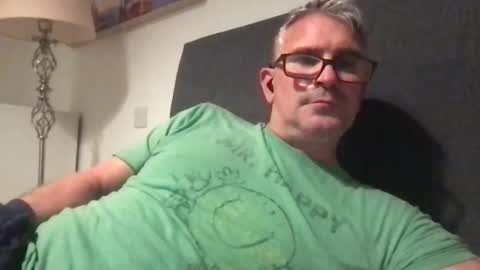 Snapshot of mrsensible chatting on 11.05.25 Mr Sensible online show from 11.05.25