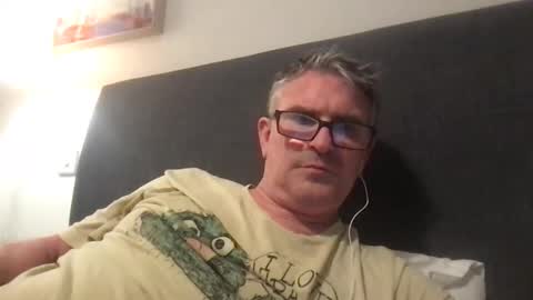 Snapshot of mrsensible chatting on 02.04.26 Mr Sensible online show from 02.04.26