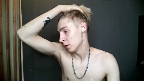 Snapshot of mrsexycum4u chatting on 01.11.25 Adam online show from 01.11.25