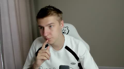 Snapshot of mrsexycum4u chatting on 07.25.26 Adam online show from 07.25.26
