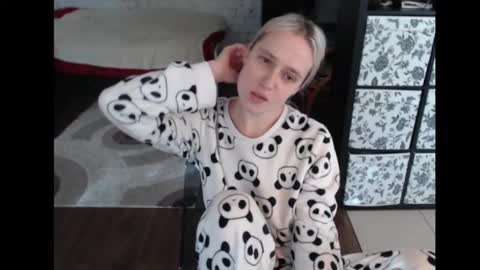 Sasha online show from 09.30.25