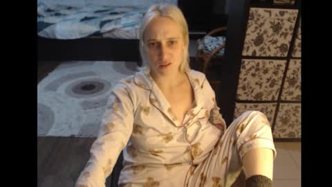 Sasha online show from 10.15.25