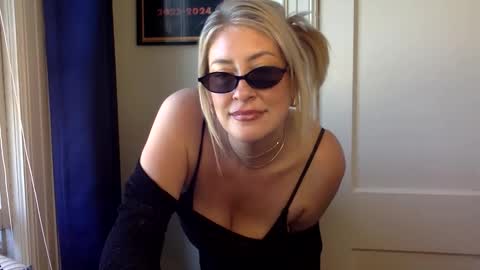 Snapshot of mrsprissxo chatting on 05.13.26 MrsPrissXO online show from 05.13.26