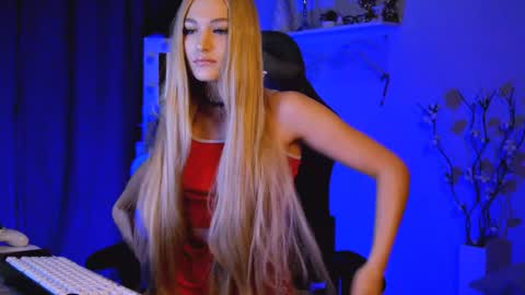 Snapshot of mrstenderbeast chatting on 12.08.24 YOUR OWNER online show from 12.08.24