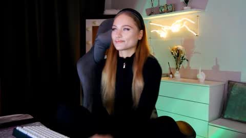 Snapshot of mrstenderbeast chatting on 02.22.25 YOUR OWNER online show from 02.22.25