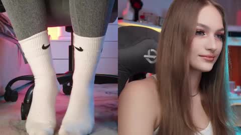 Snapshot of mrstenderbeast chatting on 09.20.25 YOUR OWNER online show from 09.20.25