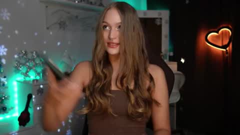 Snapshot of mrstenderbeast chatting on 12.20.25 YOUR OWNER online show from 12.20.25