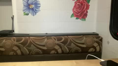 ms_cougarcrush online show from 11.19.25