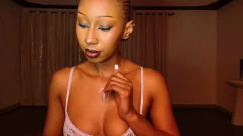 Snapshot of ms_crystal chatting on 11.11.25 ms_crystal online show from 11.11.25