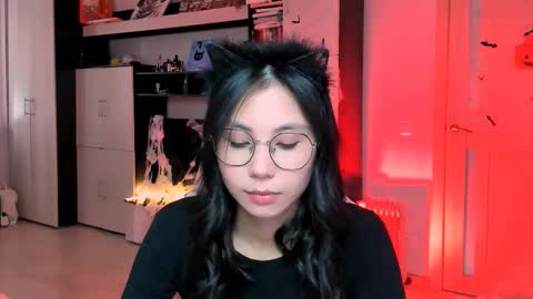 ms_emily_ online show from 10.27.25