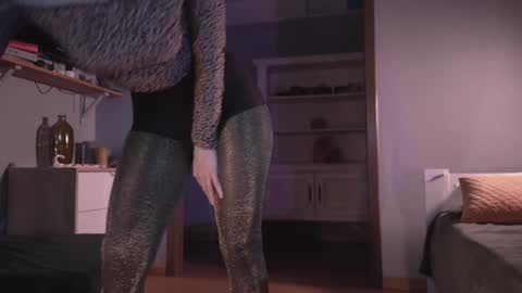 Snapshot of ms_lorelei chatting on 12.27.24 Lore online show from 12.27.24