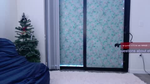 R o r i  SnapChat heyroriv2 wednesday - sunday Noon oclock mountain - 5pm mountain online show from 12.20.24