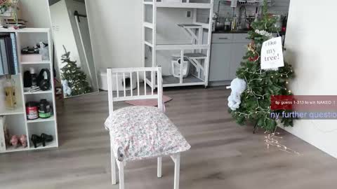 R o r i  SnapChat heyroriv2 wednesday - sunday Noon oclock mountain - 5pm mountain online show from 10.10.25