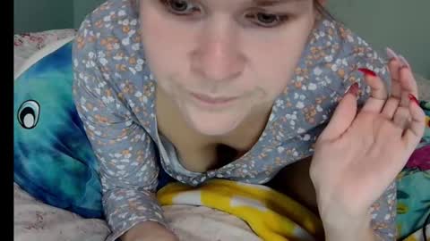 Snapshot of ms_queen chatting on 12.18.25 missqueenbbw online show from 12.18.25