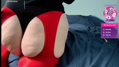 Snapshot of ms_queen chatting on 02.28.26 missqueenbbw online show from 02.28.26