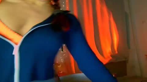 ms_sophiee online show from 01.06.25
