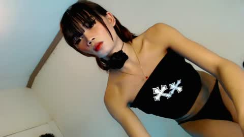 Snapshot of mscherry_ chatting on 06.18.26 mscherry_ online show from 06.18.26