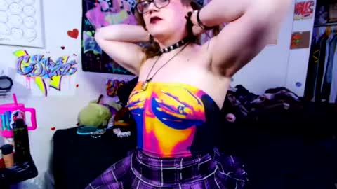Cunty Luxxe online show from 05.05.26