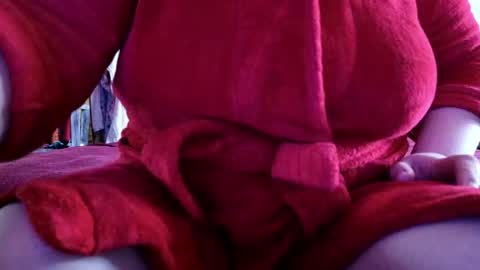 Snapshot of msfiery chatting on 04.21.26 Im Jess I can be a strict stepMother or a sweet stMommy all depends on you online show from 04.21.26