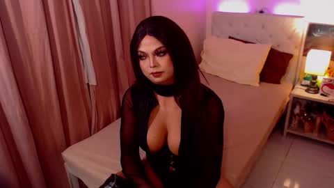 Snapshot of msgoldencum chatting on 11.27.25 MSGOLDENCUM online show from 11.27.25