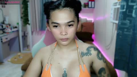 Snapshot of mstefany chatting on 04.18.26 tefany online show from 04.18.26