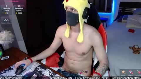 Snapshot of msticky chatting on 11.09.25 Miguel online show from 11.09.25