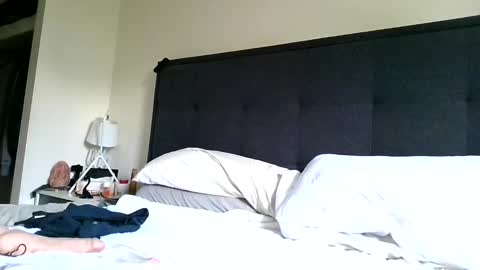 Snapshot of mudjimba chatting on 12.20.24 mudjimba online show from 12.20.24