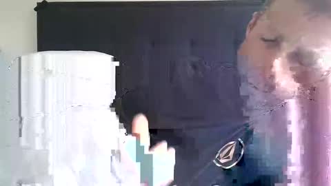 Snapshot of mudjimba chatting on 01.03.25 mudjimba online show from 01.03.25