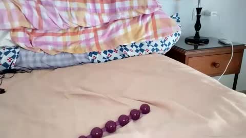 Laly online show from 09.18.25