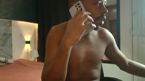 Snapshot of muller_asher chatting on 11.22.25 Muller Asher online show from 11.22.25