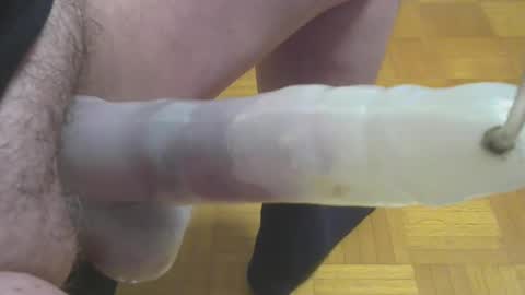 Snapshot of multiplecumandorgasm chatting on 01.15.25 Juicy German Cock online show from 01.15.25