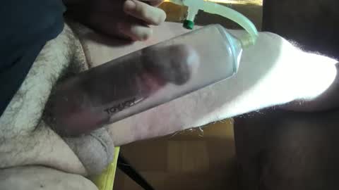 Snapshot of multiplecumandorgasm chatting on 11.15.25 Juicy German Cock online show from 11.15.25