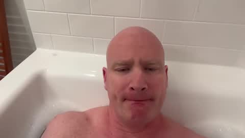 Snapshot of multipopper chatting on 12.17.24 multipopper online show from 12.17.24