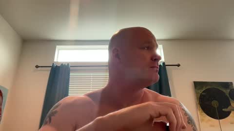 Snapshot of multipopper chatting on 03.08.25 multipopper online show from 03.08.25